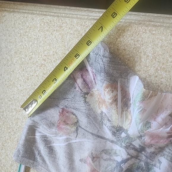 American Cowgirl Floral Graphic Tee - White and Pink Size M - Picture 10 of 11